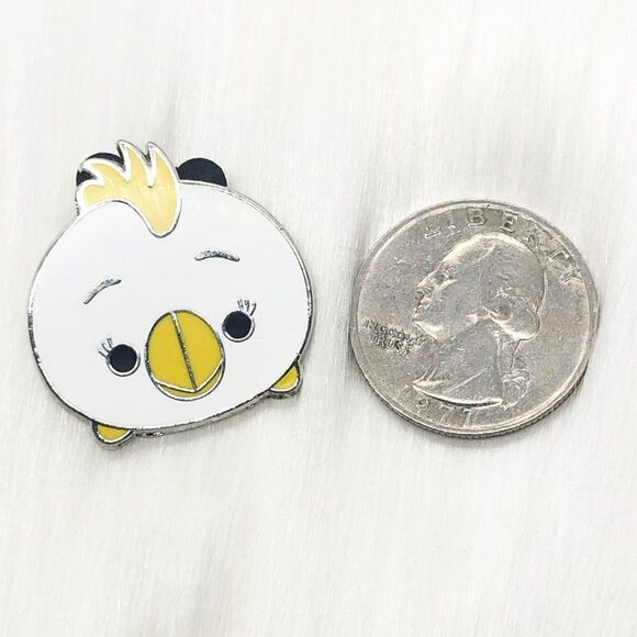 🔮 5/$25 Disney‎ Adventureland Enchanted Tiki Room Showgirl Bird Tsum Tsum Pin - Picture 2 of 3